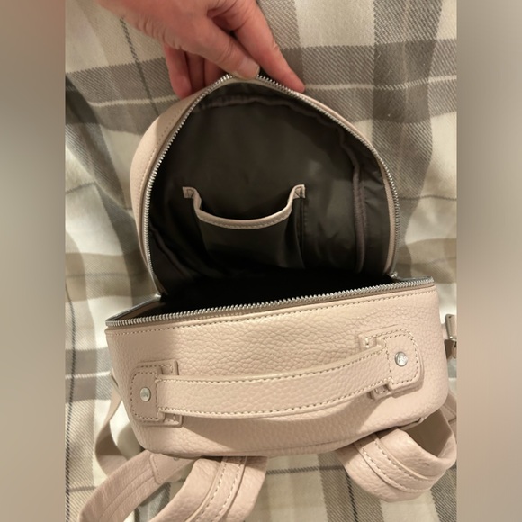 Matt & Nat New Backpack - Picture 5 of 11